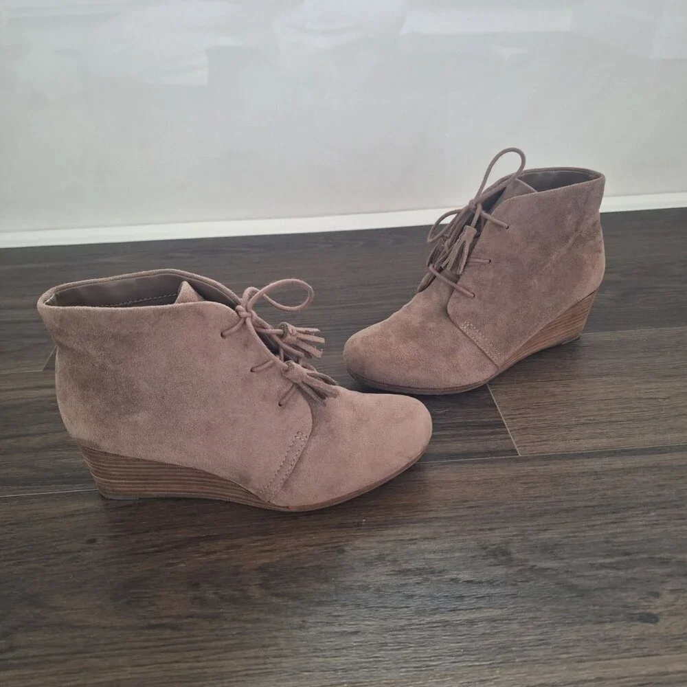 💙 Dr. Scholl's Dakota Suede Taupe Memory Foam Cool Fit Size 6.5 Bootie Comfy Wa